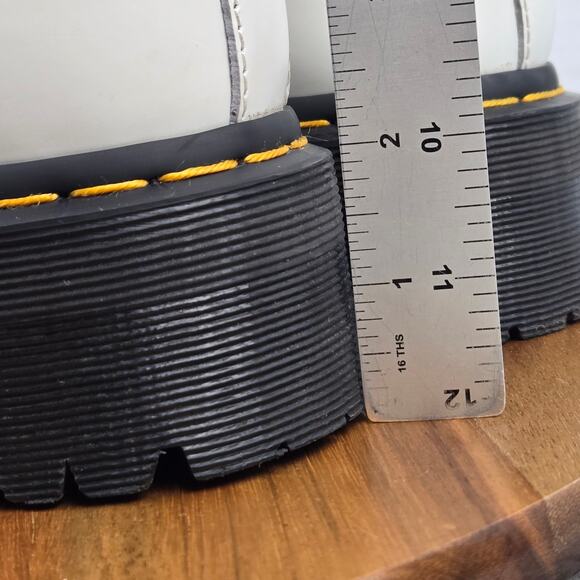 Dr. Martens Womens 8 Style 2976 Quad Smooth White Leather Platform Chelsea Boots - Picture 3 of 16